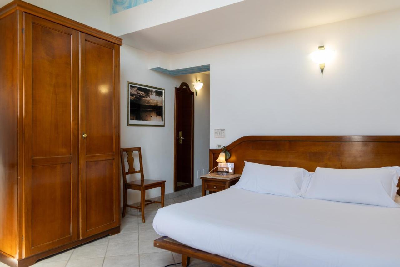 Hotel Ungheria Varese 1946 المظهر الخارجي الصورة