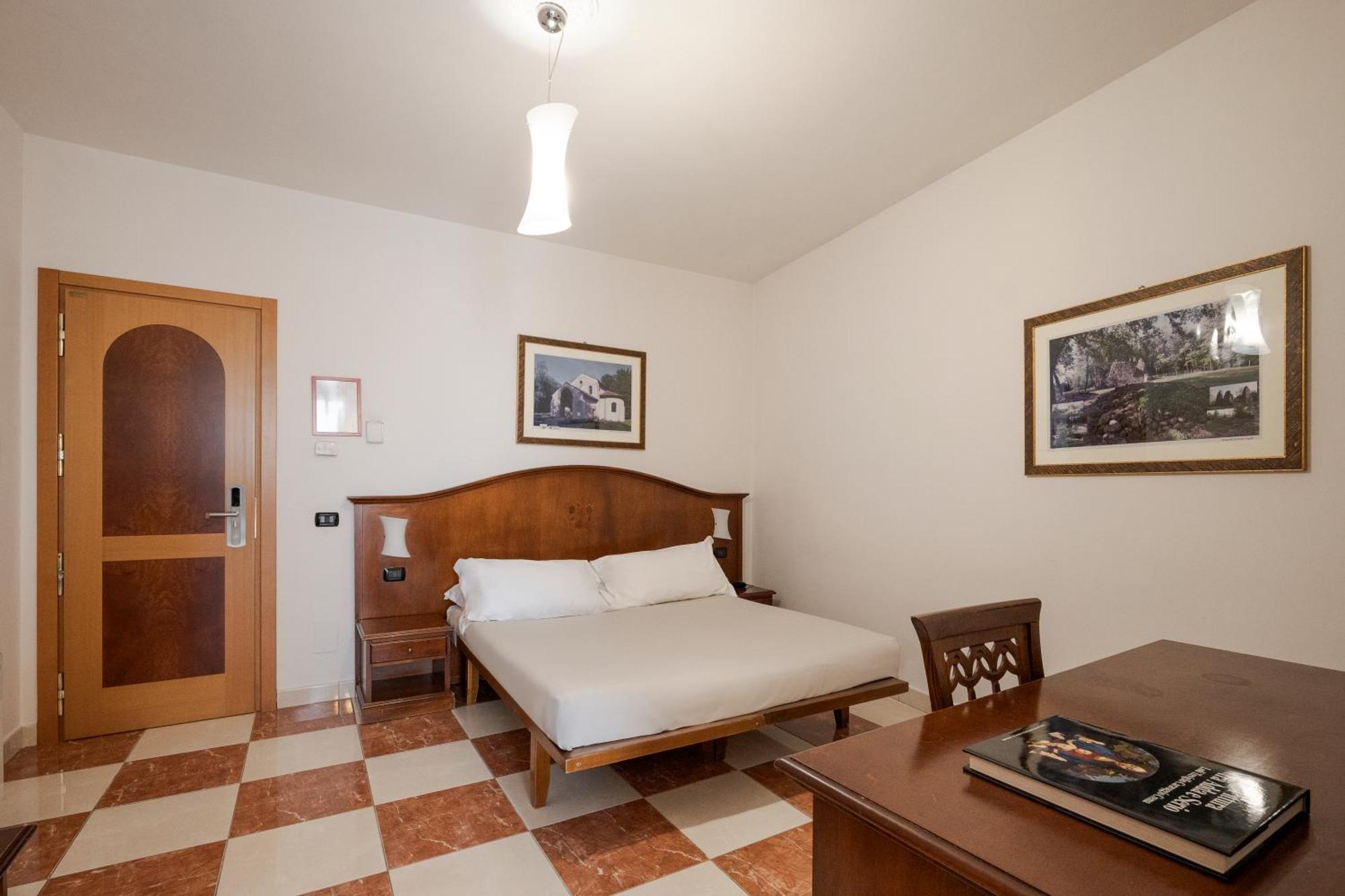 Hotel Ungheria Varese 1946 المظهر الخارجي الصورة