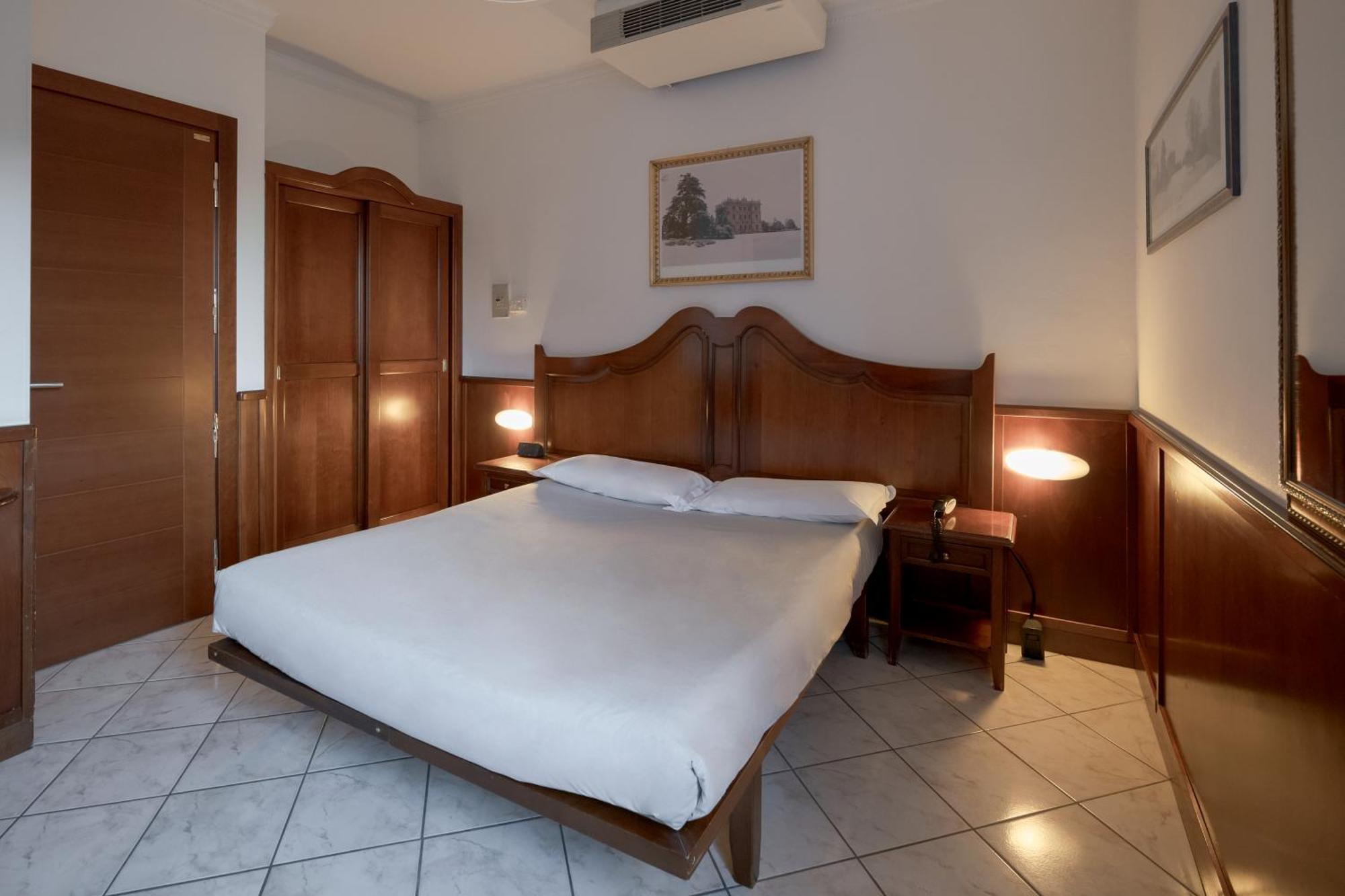 Hotel Ungheria Varese 1946 المظهر الخارجي الصورة